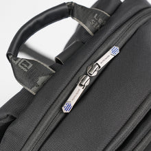 Load image into Gallery viewer, ARCTIC HUNTER